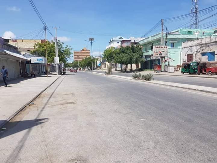 Daawo Sawirrada : Bandoowga Goobaha Ganacsiga iyo Isku socodka Gadiidka Muqdisho