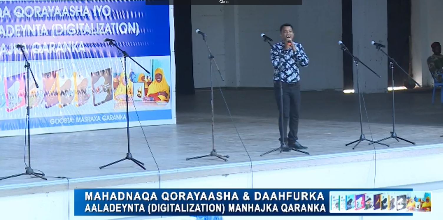 Daawo: Xafladda Mahadnaqa Qorayaasha iyo daahfurka Aaladeynta Manhajka Qaranka