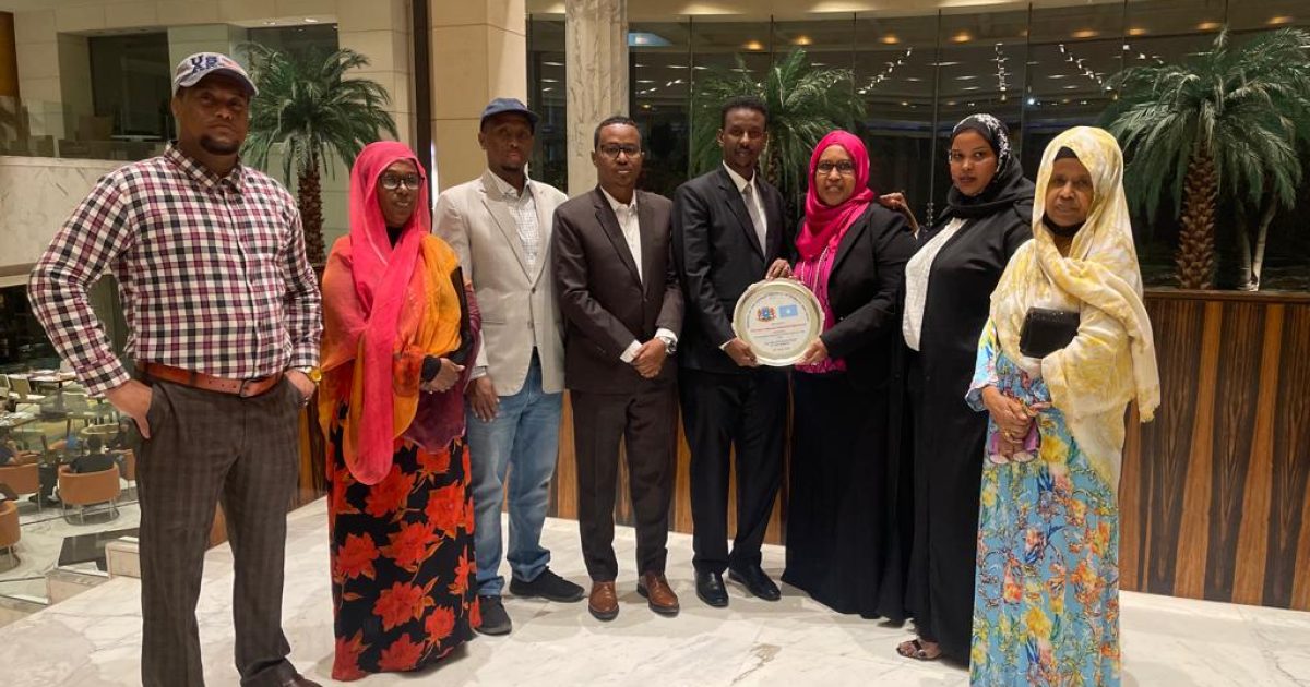 Safiirkii Soomaaliya ee dalka Hindiya oo xilka wareejisay