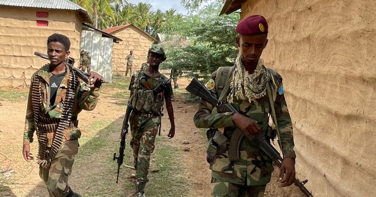 Sawirro: Dhagarqabe ka tirsan argagixisada Al-Shabaab oo lagu qabtay Sh/Hoose