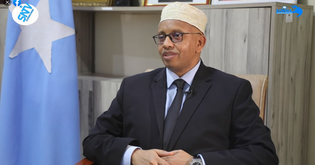 Senator Dubbe oo shaaciyay in uu u tartamayo guddoomiyaha Aqalka Sare