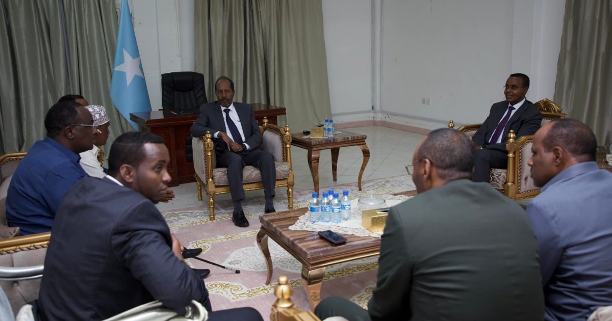 Duqa Muqdisho iyo Xildhibaanno booqasho salaan ah ugu tegay Madaxweynaha Dalka