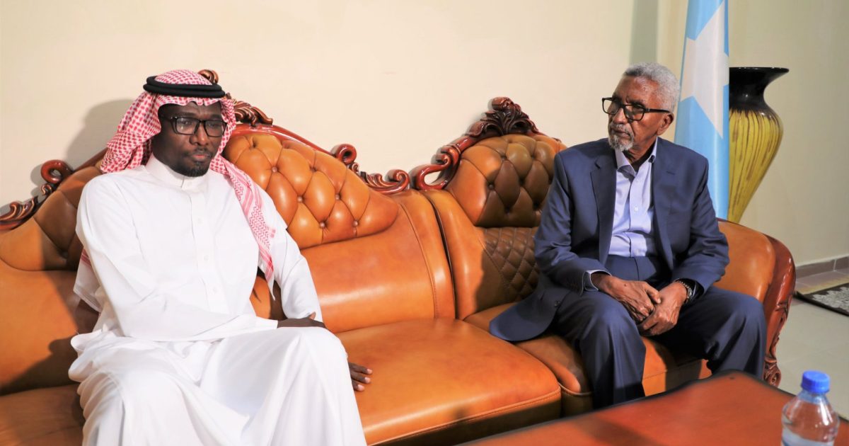 Guddoomiyaha Aqalka sare ee BJS oo la kulmay Safiirka Sacuudiga