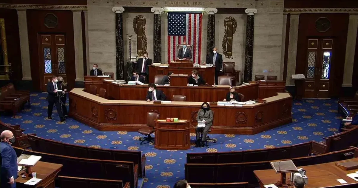 Mareykanka oo 40 bilyan oo Dollar ugu deeqay Ukraine