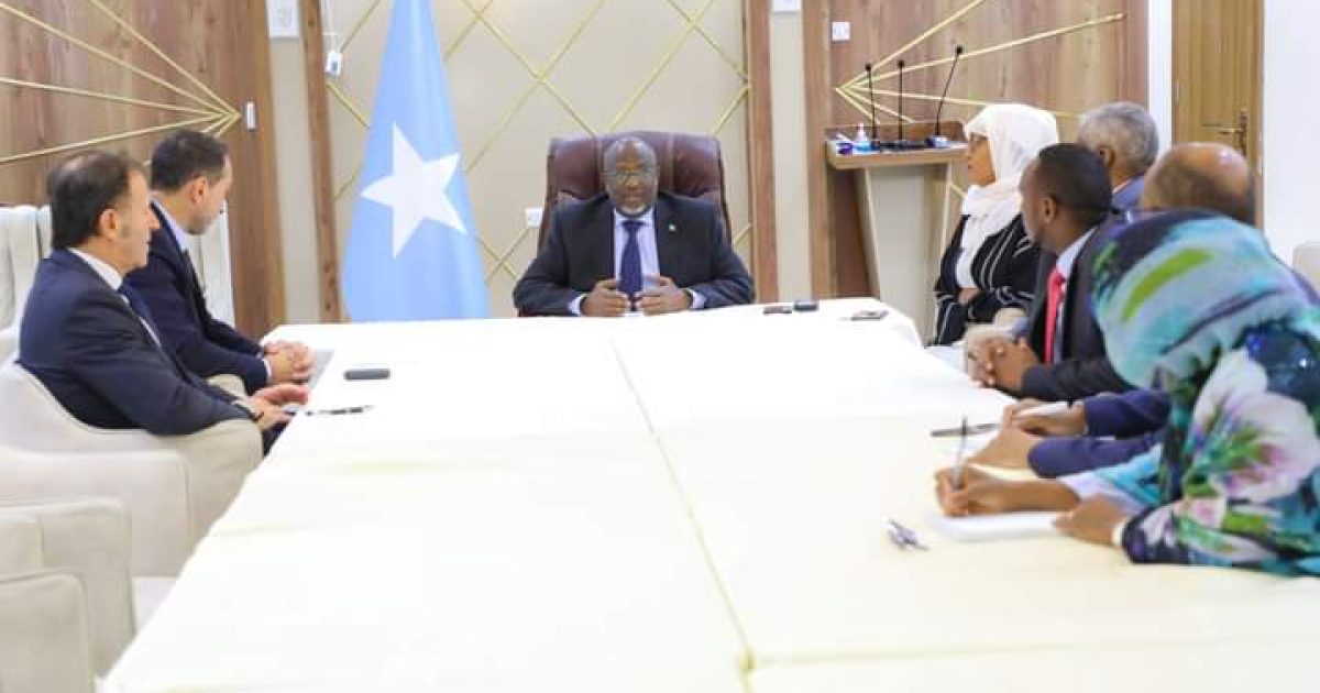 Guddoonka Golaha Shacabka oo la kulmay Danjiraha Talyaaniga ee Soomaaliya