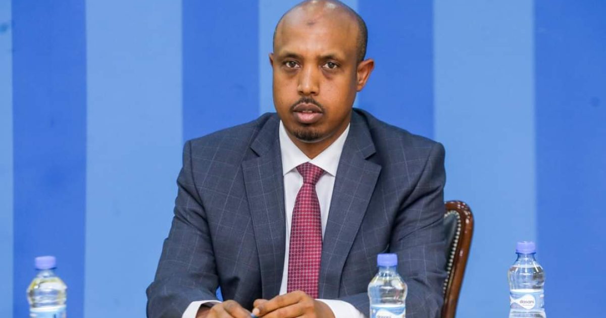 Agaasime Ku-Xigeenka Guud ee Madaxdooyada oo kulan la qaatay Shaqaalaha Madaxtooyada