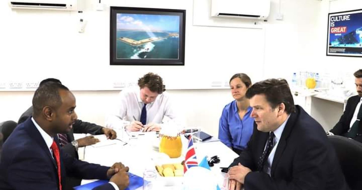 Wasiirka difaaca Dalka oo la kulmay Wasiir UK ka tirsan