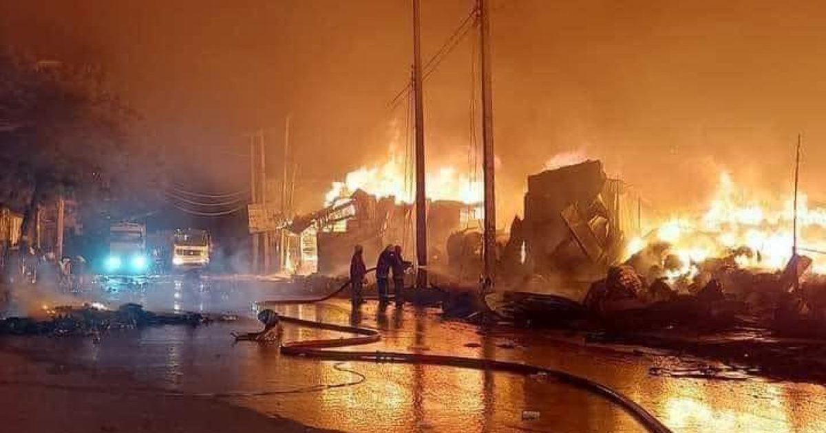 Duqa Muqdisho oo ganacsatada uga tacsiyadeeyay dabka ka kacay Suuqa Banaadir