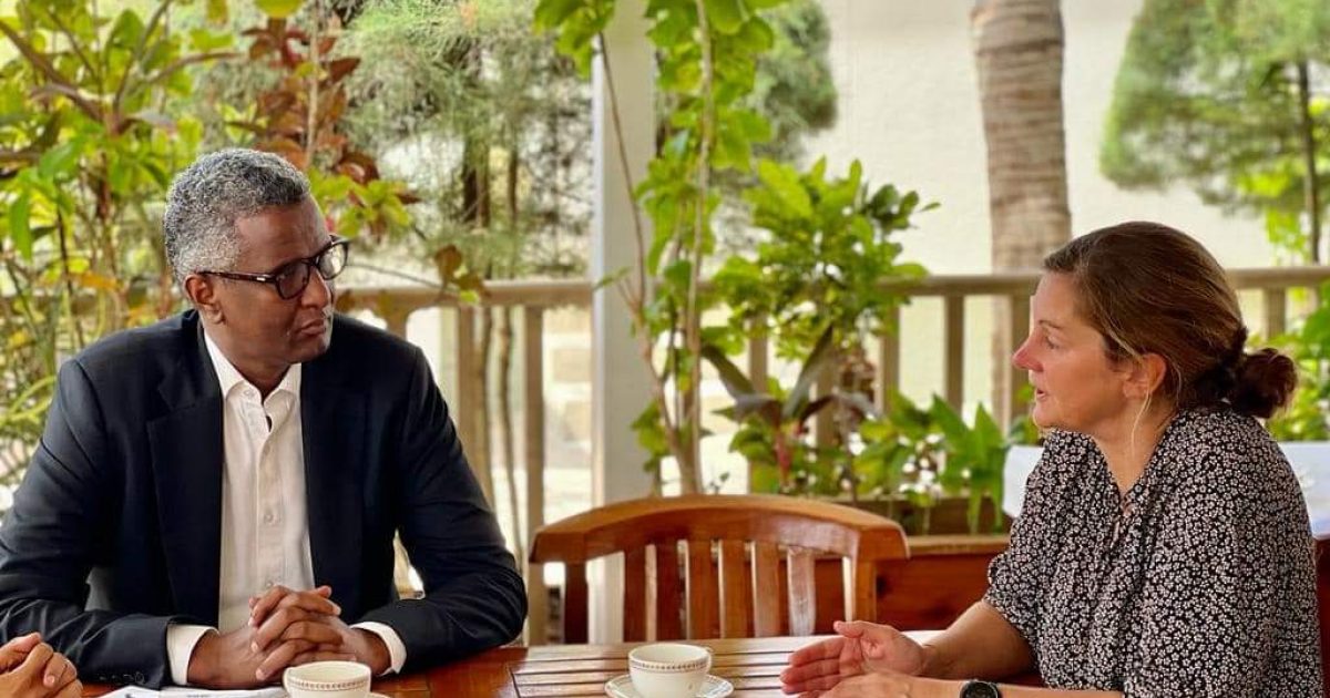 Ergeyga gaarka ah ee arrimaha Gurmadka Abaaraha oo la kulmay Danjire Kate Foster