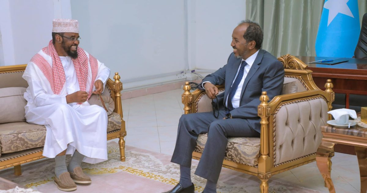 Madaxweyne Xasan Sheekh oo qaabilay Axmed Madoobe