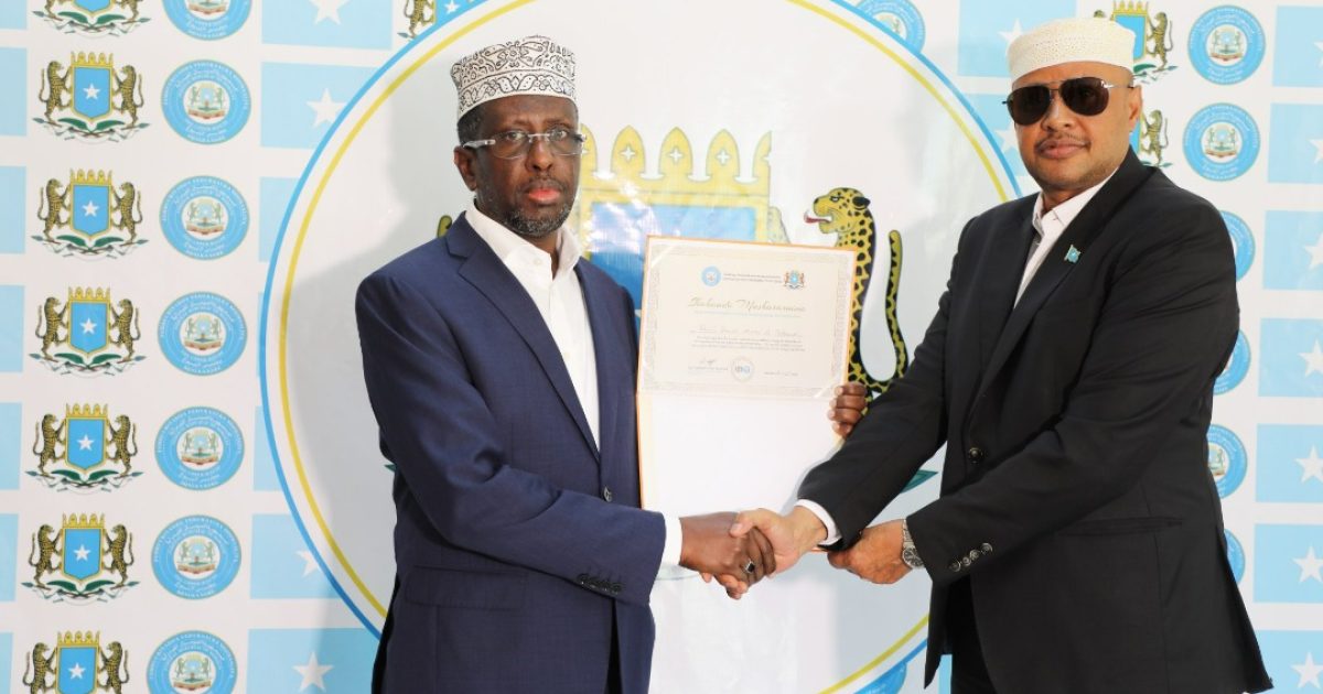 Diiwaangelinta musharrixiinta xilka madaxweynaha Soomaaliya oo ka bilaabatay Muqdisho+Sawirro