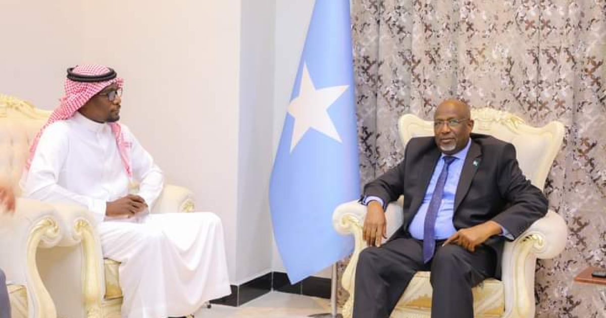 Gudoomiyaha Golaha Shacabka BFS Oo kulan la qaatay Danjiraha Dalka Sacuudiga.