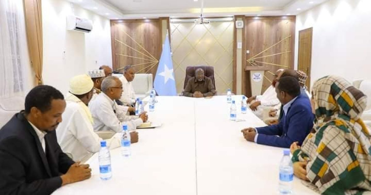 Guddoomiyaha Golaha shacabka oo qaabilay xubno ka socday ururada bulshada