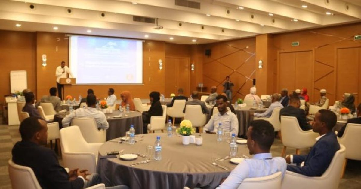 Guddiga Doorashooyinka Heer Federaal oo Xaflad u sameeyay howlwadeennada Guddiga