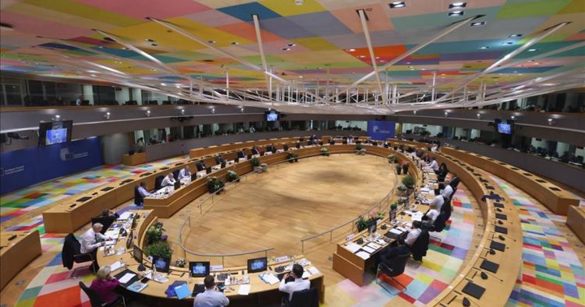 Midowga Yurub oo ku heshiiyey in 90% la dhimo saliida laga soo iibsado Ruushka.