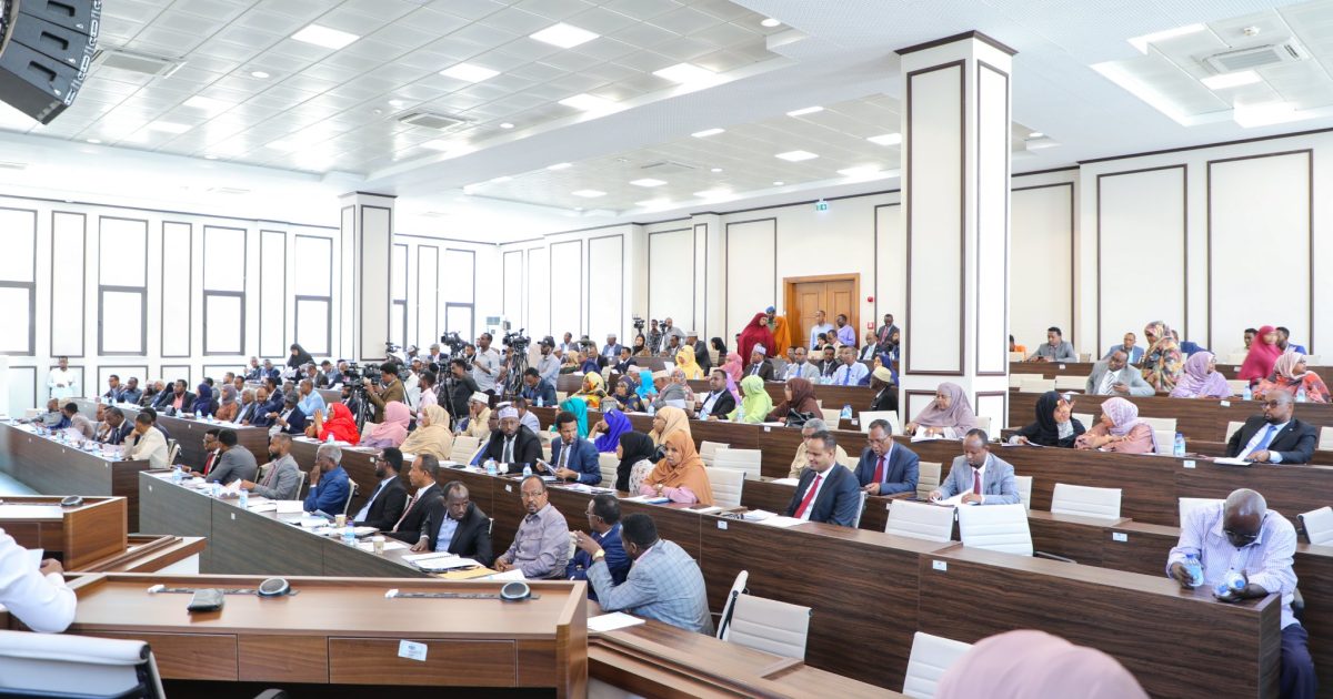 Guddoomiyaha Golaha Shacabka oo ka qeyb galay Kalfadhigii 1-aad kulankiisa10-aad