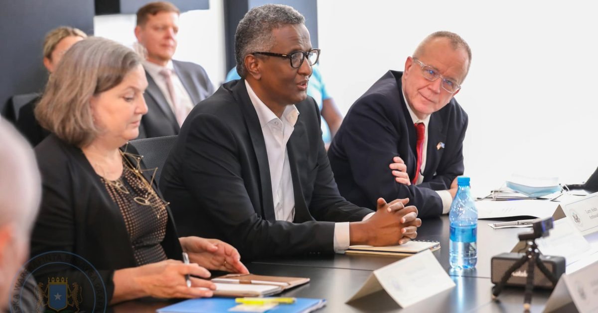 Ergeyga Abaaraha oo kulan la yeeshay ku-xigeenka Wasiirka arrimaha dibedda Maraykanka