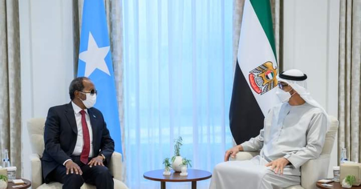 Madaxweyne Xasan Sheekh Maxamuud oo kulan la qaatay Dhigiisa dalka Isu-Tagga Imaaraadka Carabta