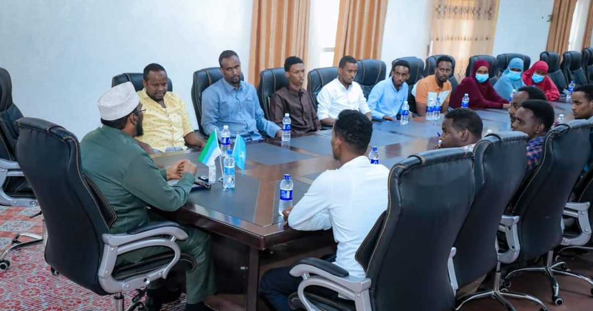 Madaxweynaha Jubbaland oo kulan la qaatay ururka dhallinyaradda dhoobley “SAWIRRO”