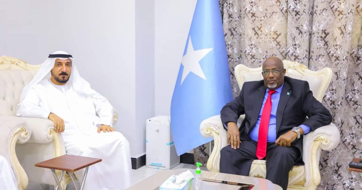 Guddoomiyaha Golaha Shacabka oo qaabilay Safiirka Imaaraadka Carabta ee Soomaaliya