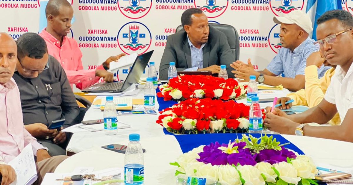 Guddoomiyaha Gobalka Mudug oo shir guddoomiyay kulan looga hadlay Abaaraha “SAWIRRO”