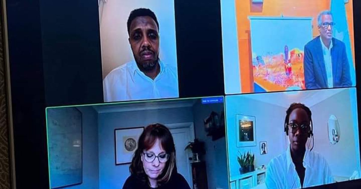 Ergeyga Gaarka ah ee arrimaha gurmadka abaaraha oo kulan la yeeshay madaxa save the children UK