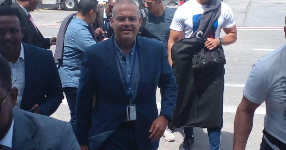 Wafuud caalami ah oo ka qeyb galaysa Caleemo Saarka Madaxweynaha JFS oo soo gaartay Muqdisho.