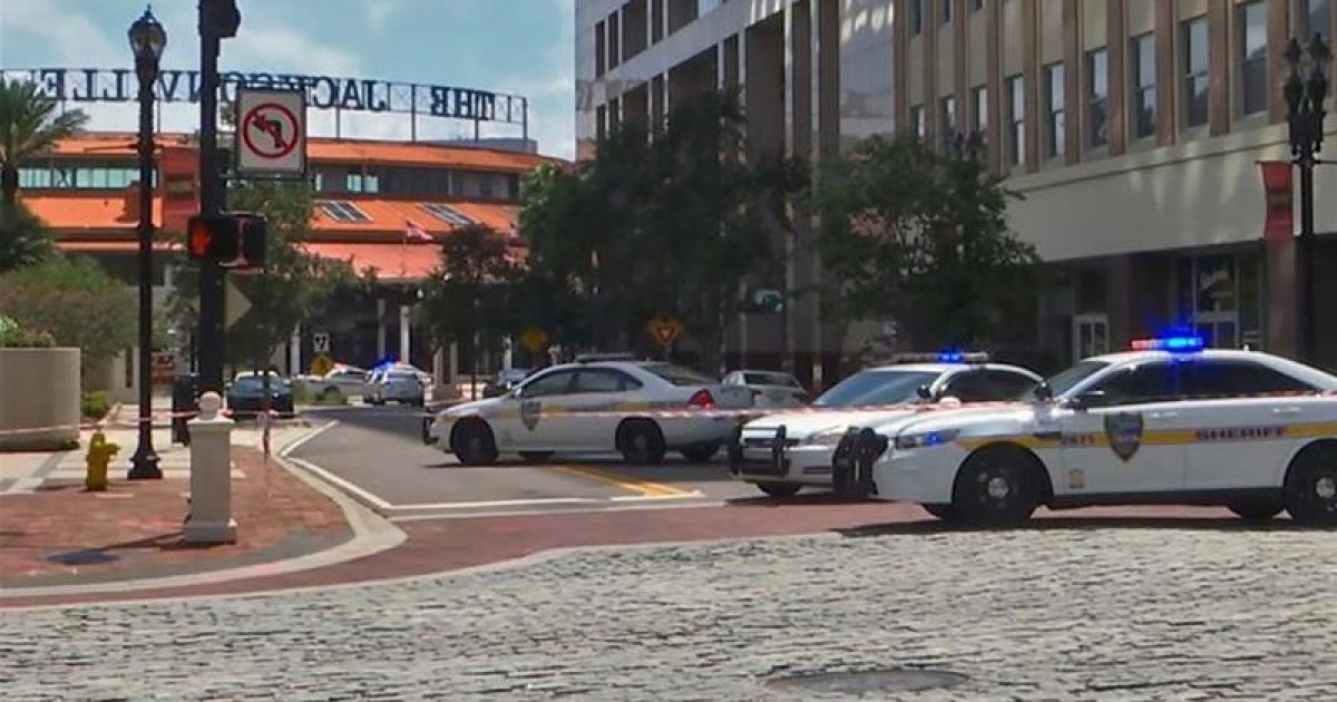 Weerar ay dad ku dhinteen oo ka dhacay Mareykanka