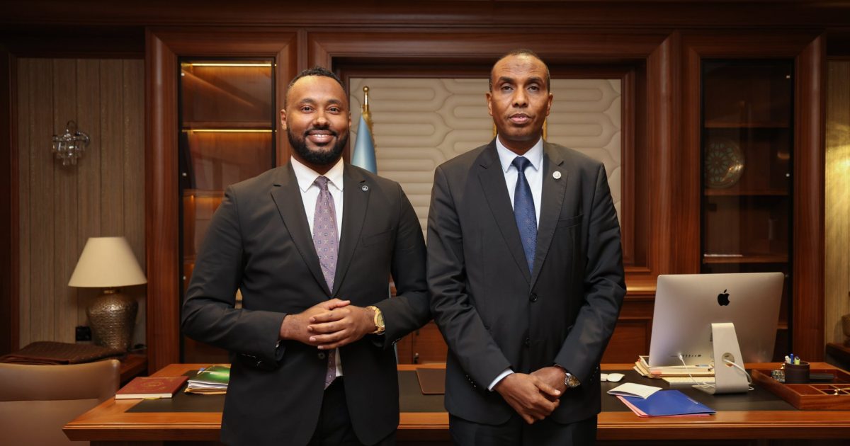 Ra’iisul Wasaare Xamse Oo Xafiiskiisa Ku Qaabilay Suldaan Saciid Axmed