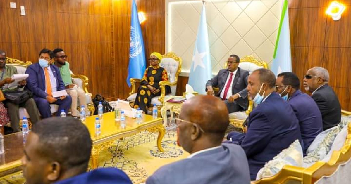 Madaxweynaha maamul goboleedka Hirshabeelle oo  qaabilay Ku xigeenka Ergayga gaarka ah ee Qaramada Midoobe u qaabilsan Soomaaliya.