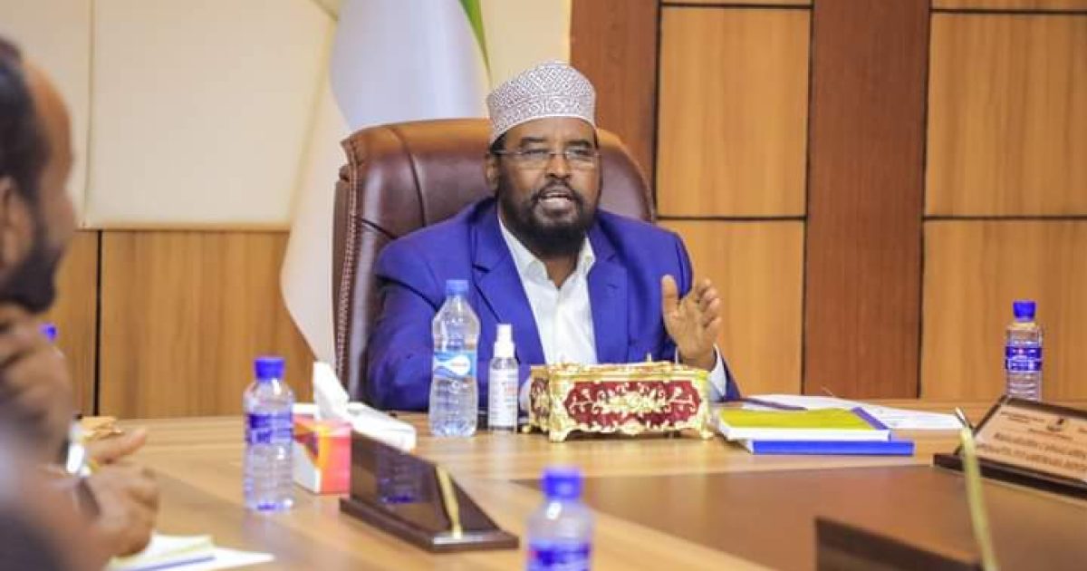 Axmed Madoobe oo shir Guddoomiyay kulanka golaha Wasiirada Jubbaland