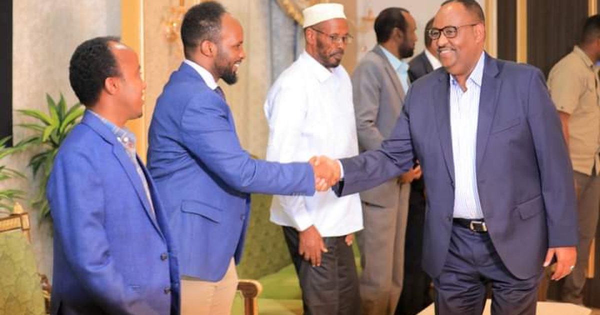 Madaxweynaha Puntland oo la kulmay guddiga KMG ah ee doorashooyinka Puntland+Sawirro