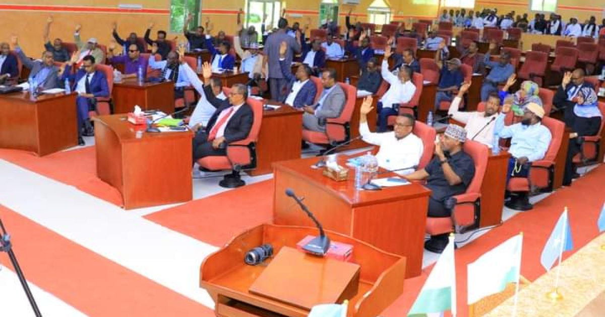 Baarlamaanka Puntland Oo Diiday Iibka Dhulka Xaruntii Dagmada Garoowe