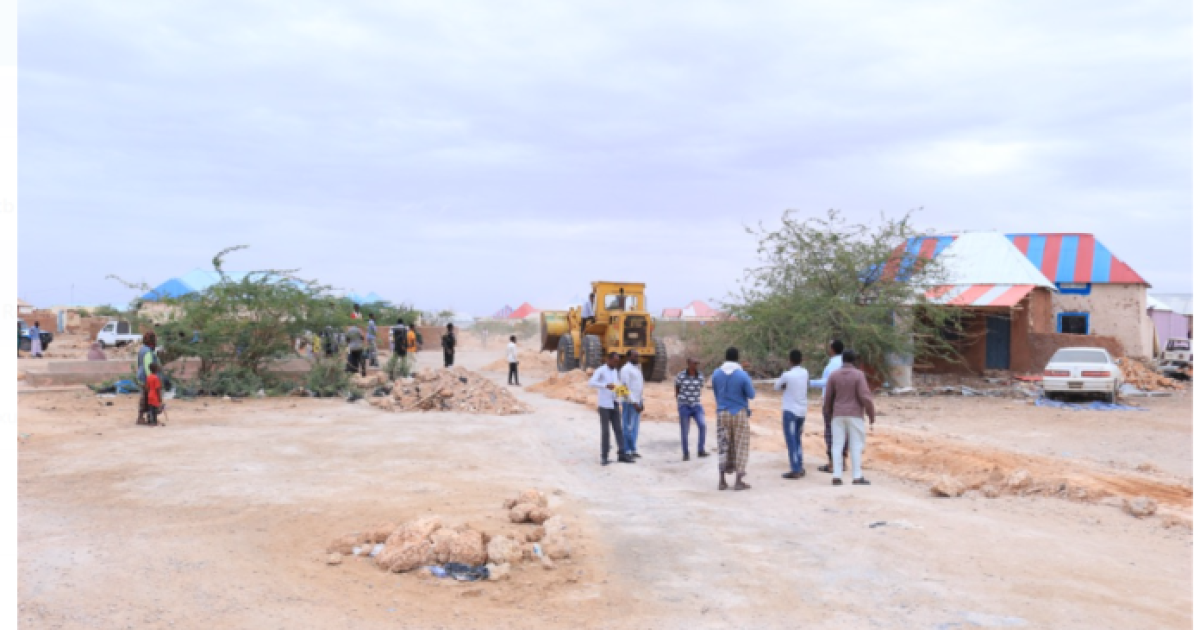 Maamulka Dhuusamareeb iyo dadweynaha oo ka qeyb-qaatay olale nadaafadeed