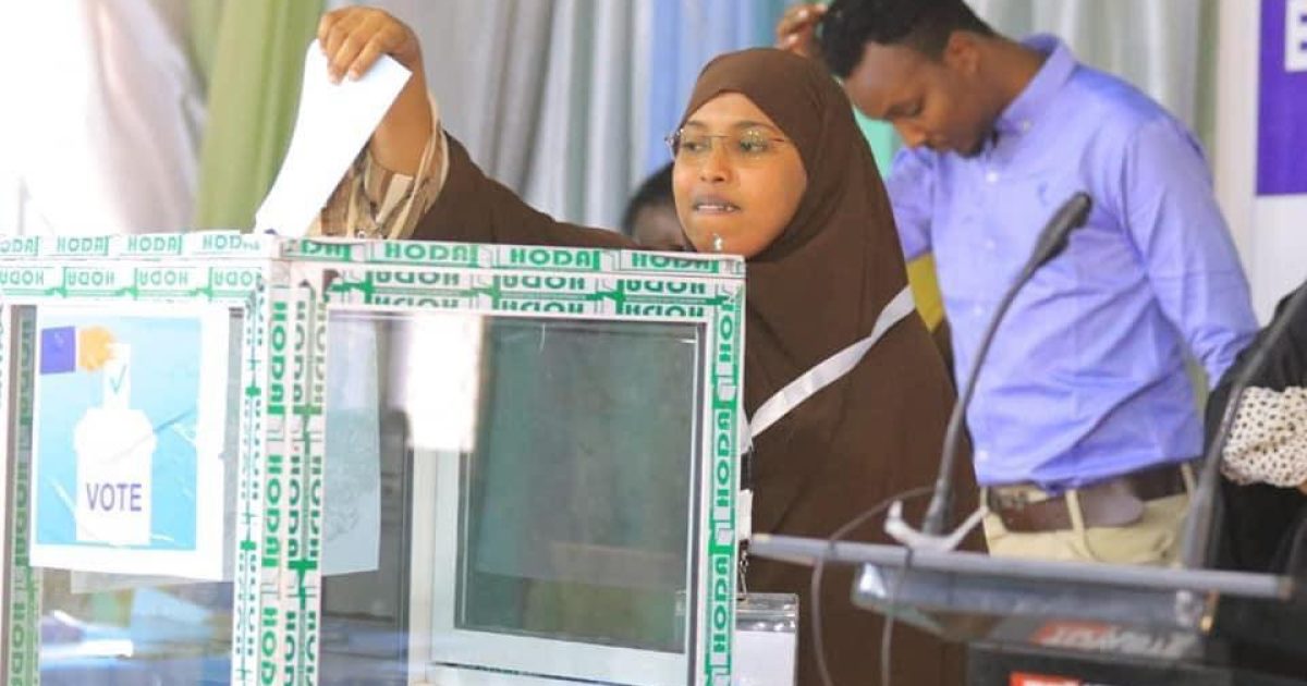 Madaxweynaha Galmudug Oo Bogaadiyay Doorashada Golaha Deegaanka Ee degmooyinka Galmudug