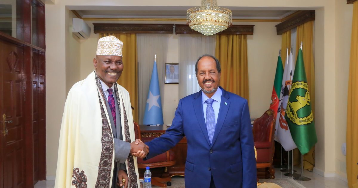 Madaxweyne Dalka Oo Kulan Saagootin Ah La Qaatay Danjiraha Kenya Ee Soomaaliya