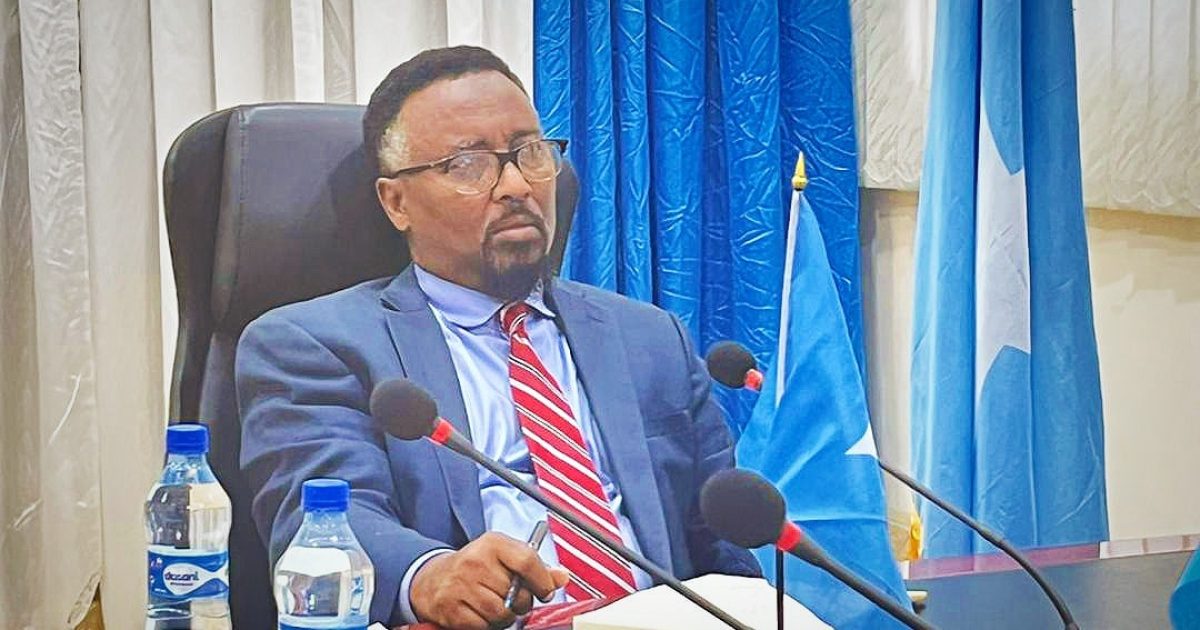 Wasiirka Wasaaradda Isgaarsiinta Oo Kulan Isbarasho Ah La Qaatay Agaasime Waaxeedyada Wasaaradda