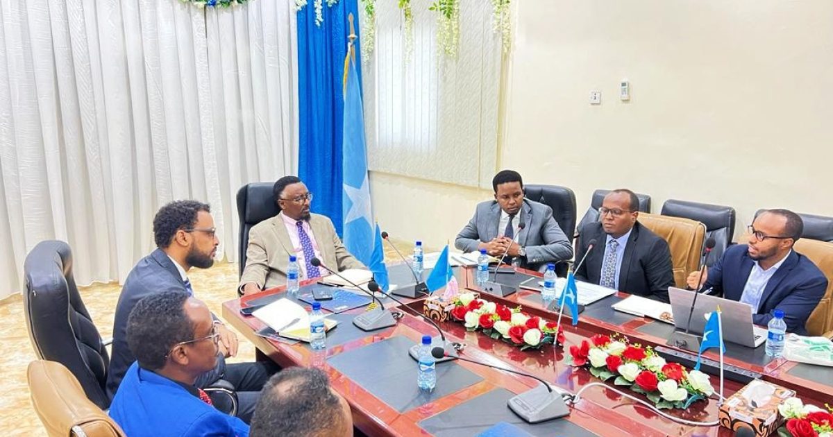 Wasiirka Isgaarsiinta Oo Kulan La Qaatay  Agaasime Waaxeedyada Hay’adda Isgaarsiinta Qaranka (NCA)