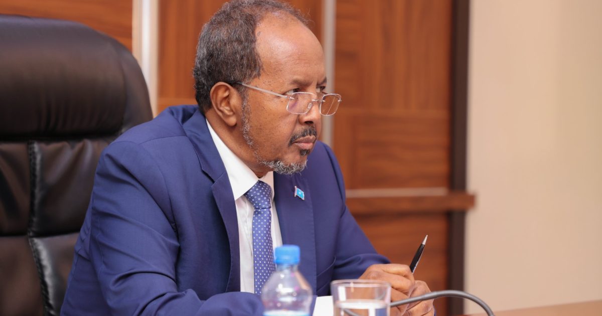 Madaxweyne Xasan Sheekh Oo Warbixin Ka Dhagaystay Guddiga Amniga Qaranka Ayaa Kadib Farriin U Diray Shacabka Soomaaliyeed