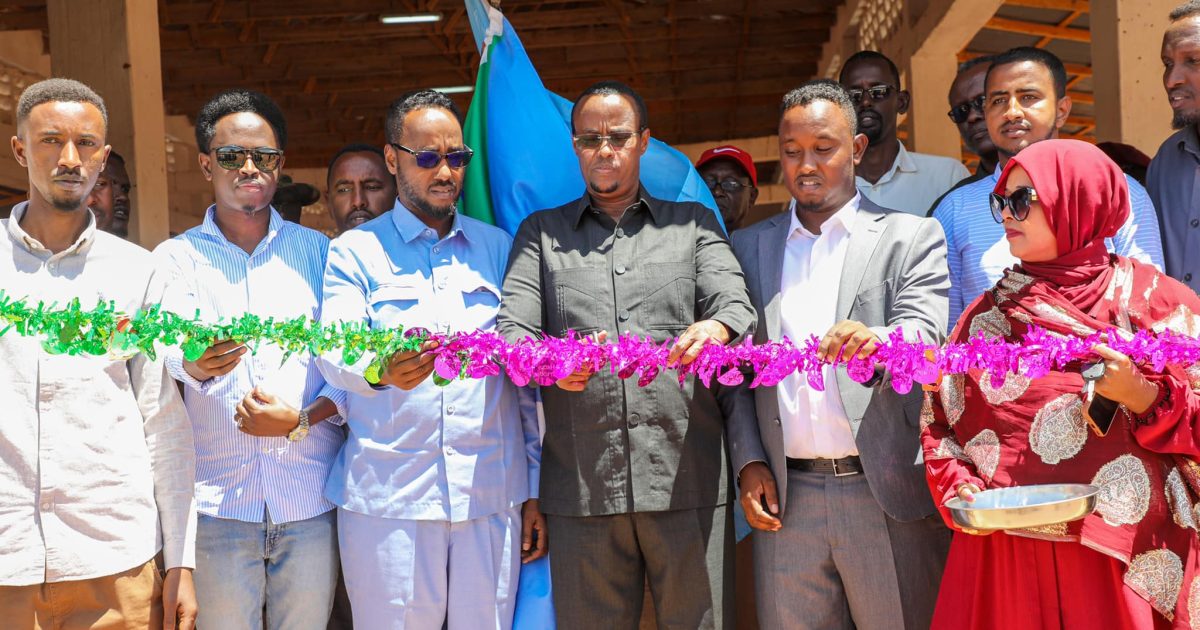 Madaxweynaha Hirshabeelle Oo Xariga Ka Jaray Suuq Qudaarta Ee Degmada Matabaan