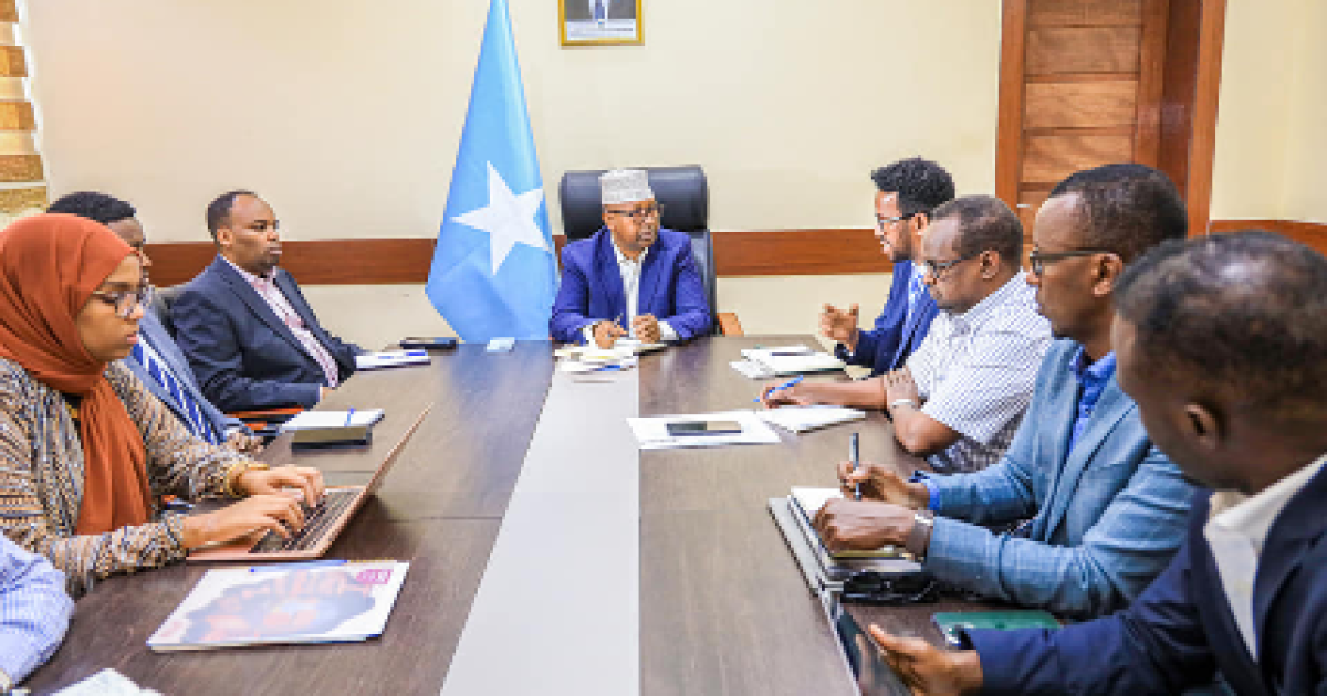 Wasiirka arrimaha gudaha XFS oo la kulmay madaxa Niss foundation ee Soomaaliya+Sawirro