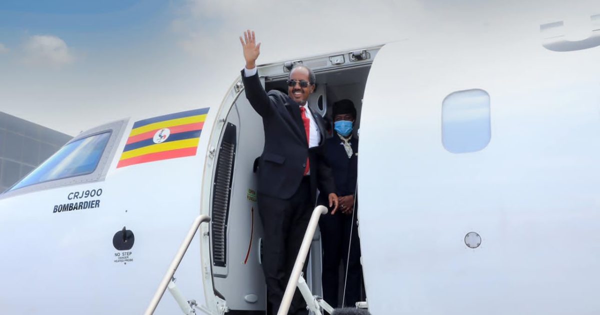 MADAXWEYNE XASAN SHEEKH MAXAMUUD OO BOOQASHO RASMI AH UGU AMBABAXAY DALKA UGANDA