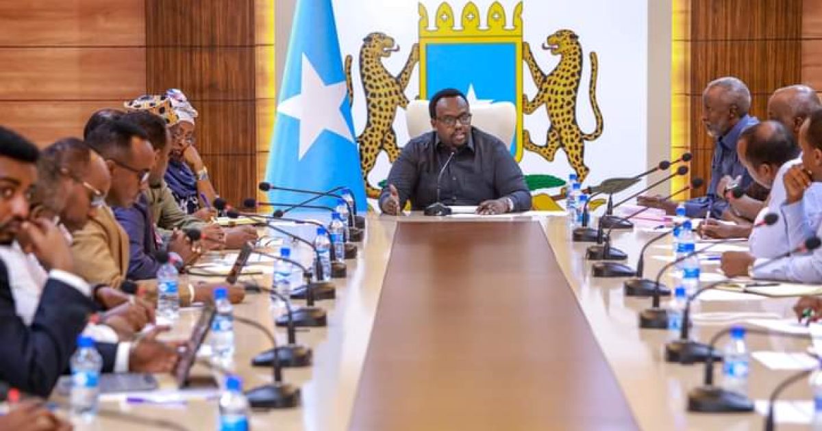 Ra’iisul wasaare ku-xigeenka XFS oo kulan la qaatay Wasiiradda xubnaha ka ah Guddiga Qaran ee Gurmadka Abaaraha