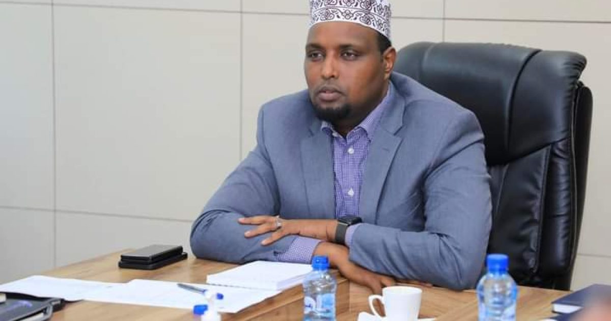 Wasiirka Qorsheynta Qaranka oo kormeeray shaqooyinka wasaaradda