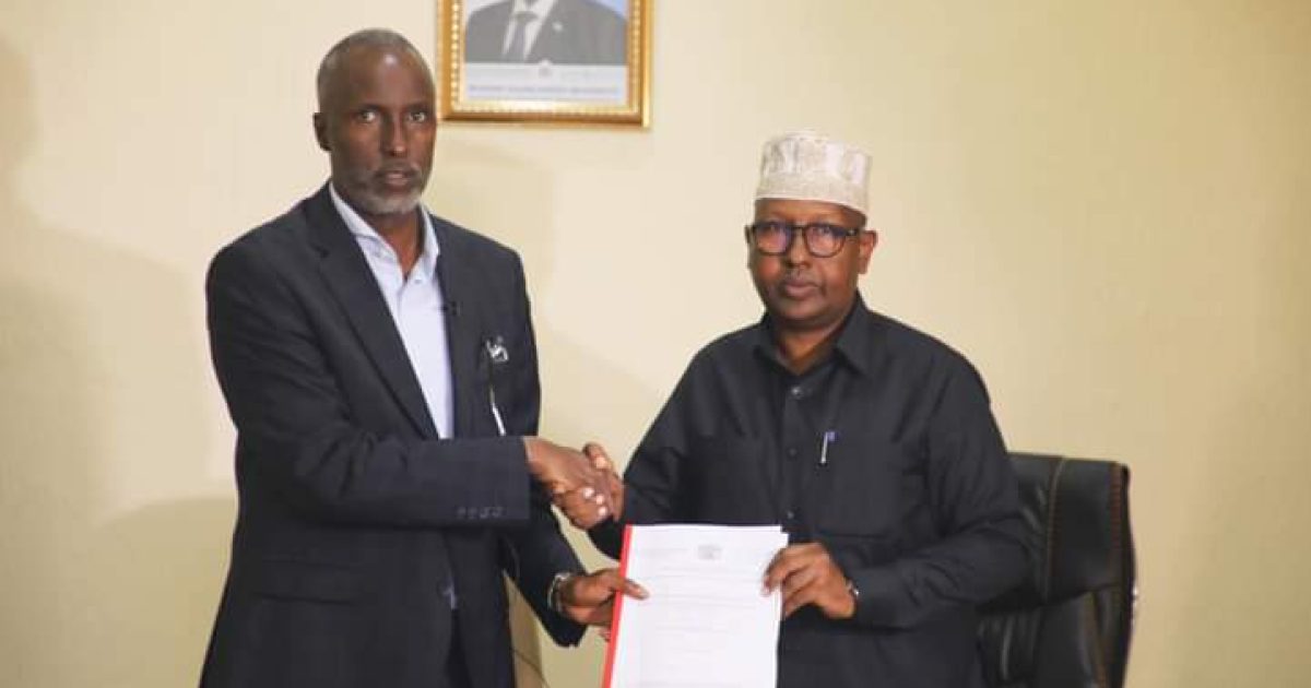 Galalka Gargaarka Iyo Maareynta Musiibooyinka Oo Lagu Wareejiyay Wasiir Fiqi