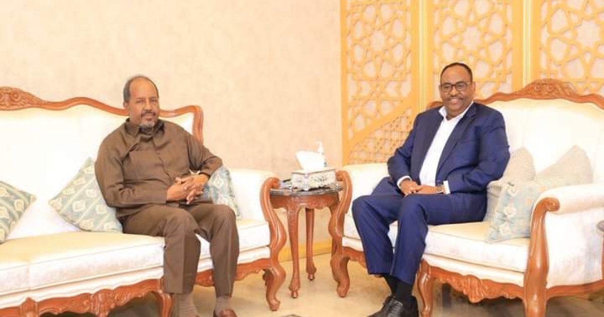 Madaxweyne Xasan Sheekh Oo Ka Qeybgalay Munaasabad Uu Ku Maamuusay Madaxweynaha Puntland