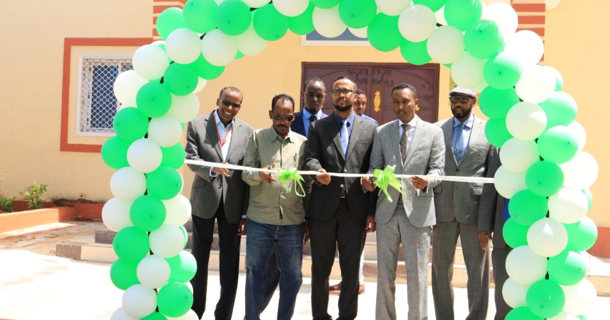 Wasiirka Cusub Ee Wasaaradda Beeraha Oo Xariga Ka Jaray Dhismooyin Cusub Oo Lagu Soo Kordhiyay Wasaaradda