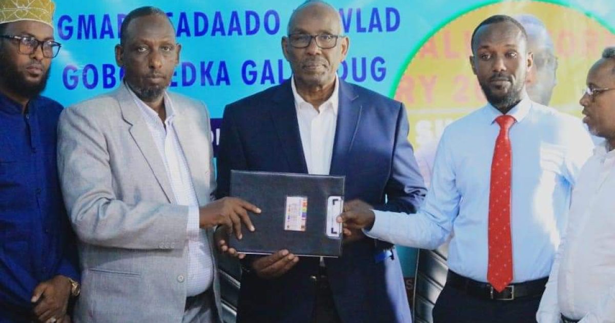 Guddoomiyaha cusub ee degmada Cadaado oo xilka la wareegay