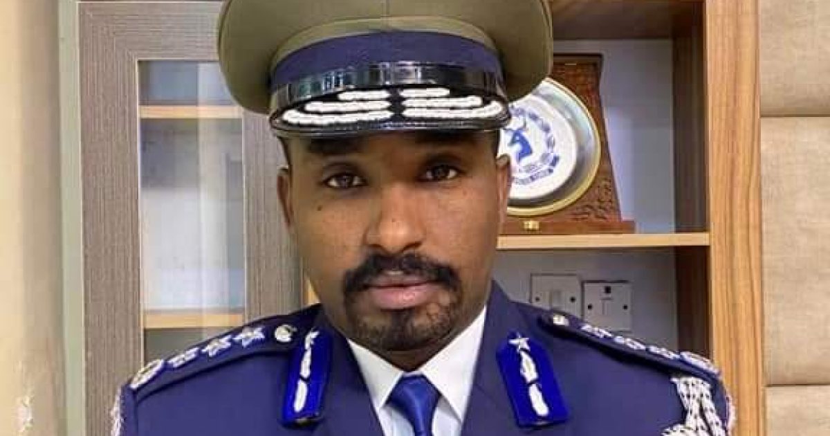 Madaxweyne Xasan Oo Dib Ugu Soo Celiyay Saadaq Cumar Darajadiisa Ciidannimo