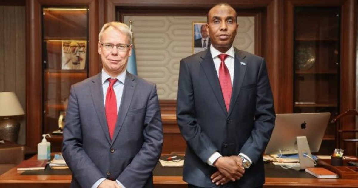 RW Xamsa oo qaabbilay safiirka Soomaaliya u fadhiya Sweden “SAWIRRO”